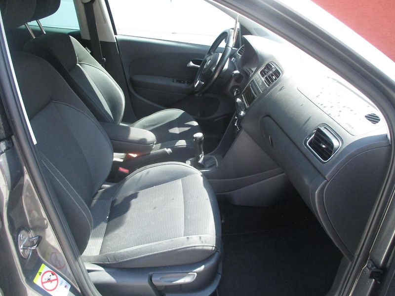 Volkswagen Polo 1.2 TSi - fotka 14 z 31