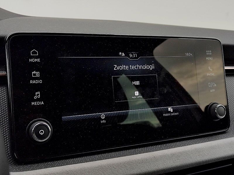 Škoda Scala (2024) Top Selection 1,0 Tsi 85 Kw - fotka 12 z 33