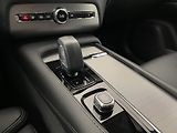 Volvo XC90 B5 AWD DARK PLUS AUT REZERVACE - náhled 27