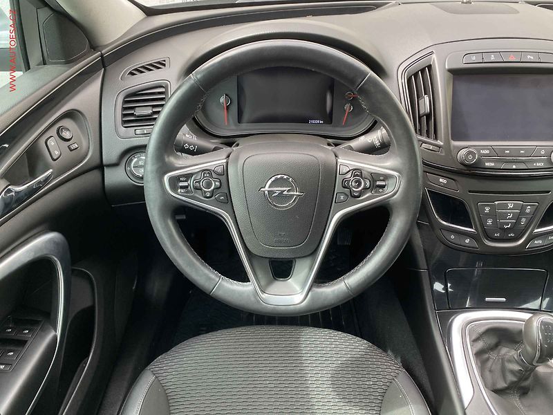 Opel Insignia (2015) 2.0 CDTi, ČR, Bixen, navi - fotka 11 z 18