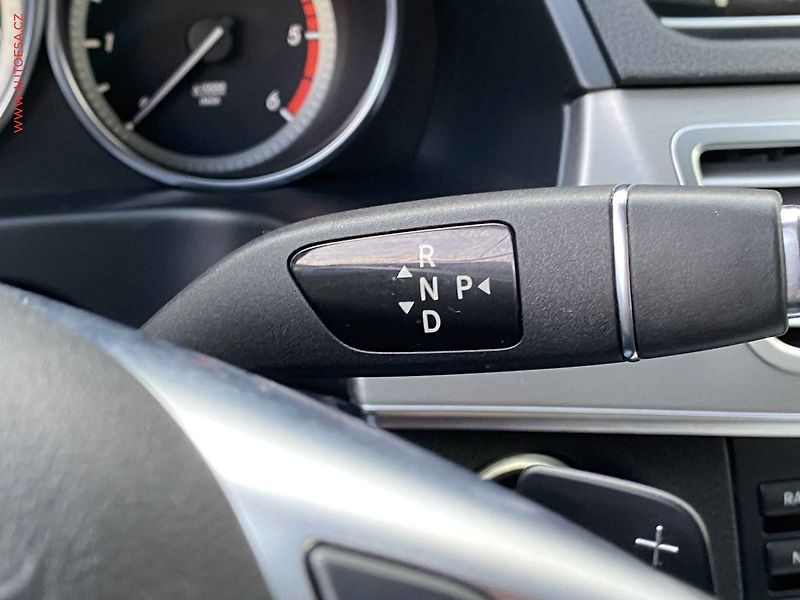 Mercedes-Benz Třídy E (2014) 2.1 CDi E200, Avantgarde, AT - fotka 15 z 19