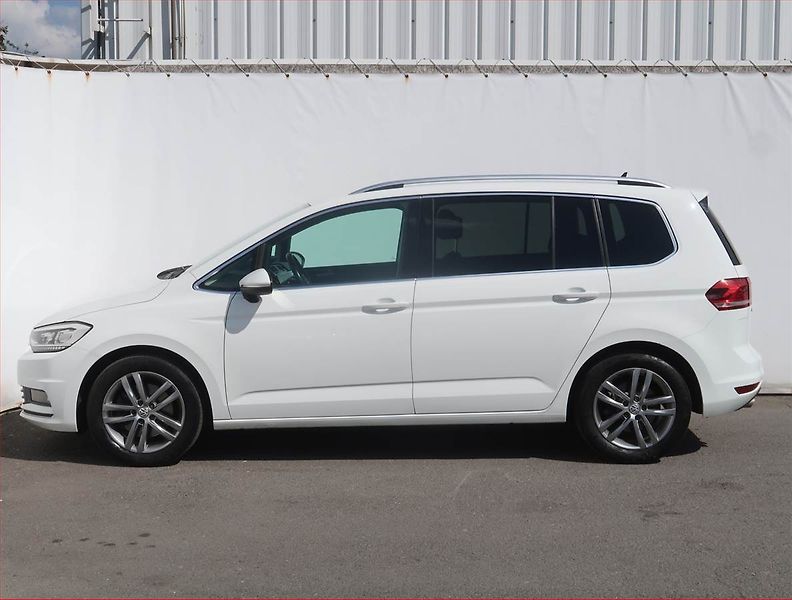 Volkswagen Touran (2017) Highline 1.8 TSI, Automat - fotka 3 z 22