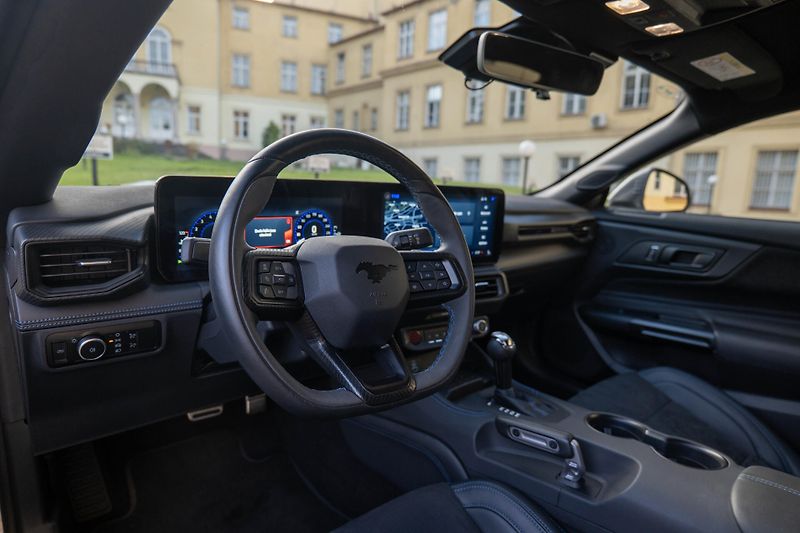Ford Mustang Dark Horse 334kW Aut MagneRide - fotka 18 z 48