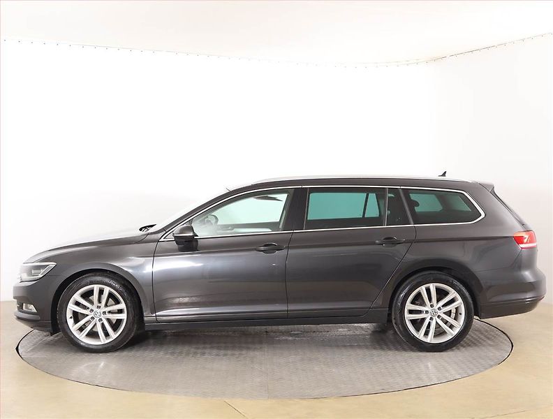 Volkswagen Passat (2019) 2.0 TDI, Navi, Tempomat - fotka 3 z 18
