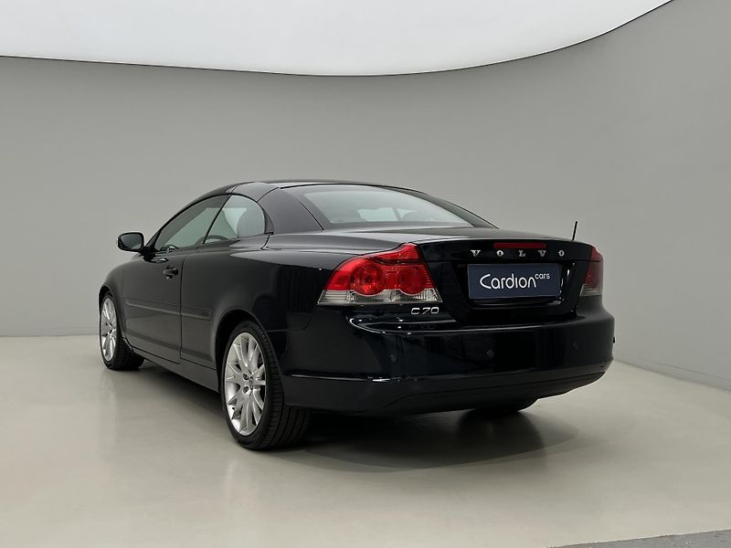 Volvo C70 MOMENTUM - fotka 9 z 33