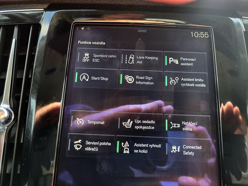Volvo V90 D4 Drive-E INSCTRIPTION autom. - fotka 15 z 45
