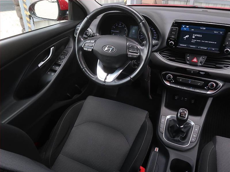 Hyundai i30 (2019) 1.4 CVVT, Tempomat - fotka 7 z 17