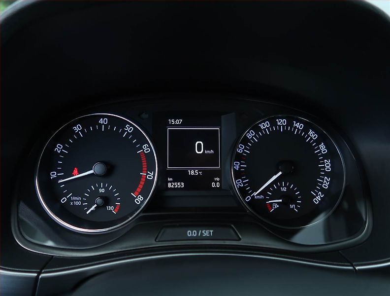 Škoda Fabia (2015) Style 1.2 TSI, ČR,1.maj - fotka 11 z 19