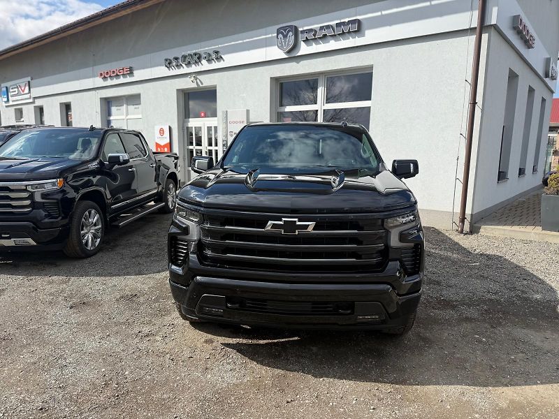 Chevrolet Silverado (2026) HIGH COUNTRY Midnight 6.2l - fotka 5 z 19