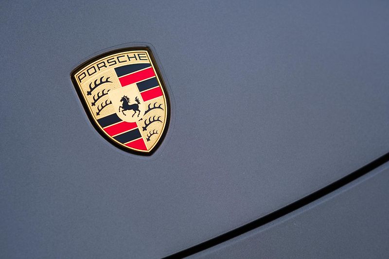 Porsche 911 Carrera 4 GTS Lift 331kWCabrio - fotka 42 z 52