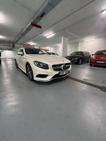Mercedes-Benz Třídy S (2016) Mercedes-Benz S500 4MATIC Coup - fotka 9 z 10