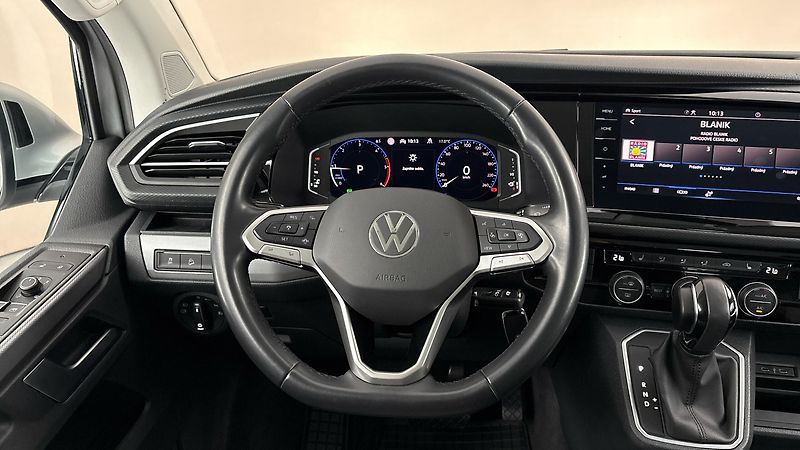 Volkswagen Multivan 2.0 TDI DSG 4motion Highline - fotka 9 z 28