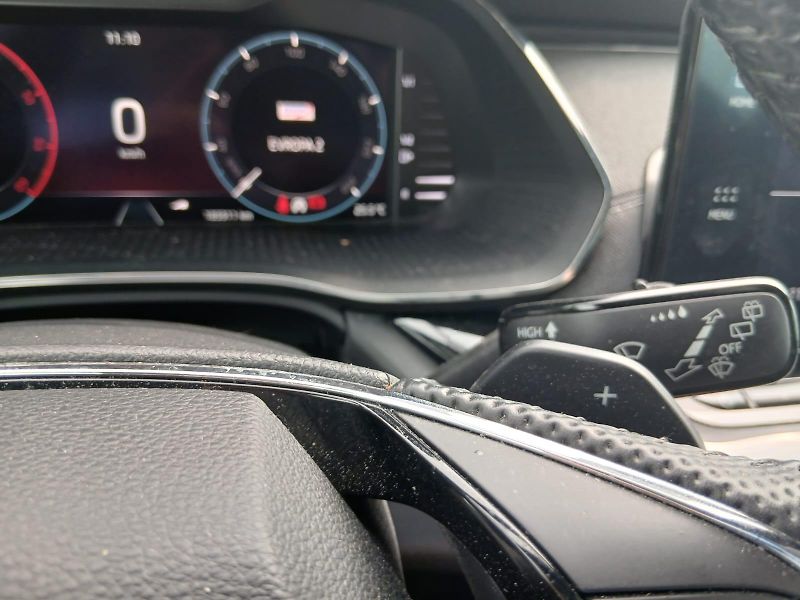 Škoda Octavia 2.0 TDI,STYLE INDIVIDUAL - fotka 32 z 58