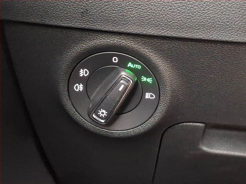 Škoda Karoq (2023) Style 1.5 TSI - fotka 20 z 20