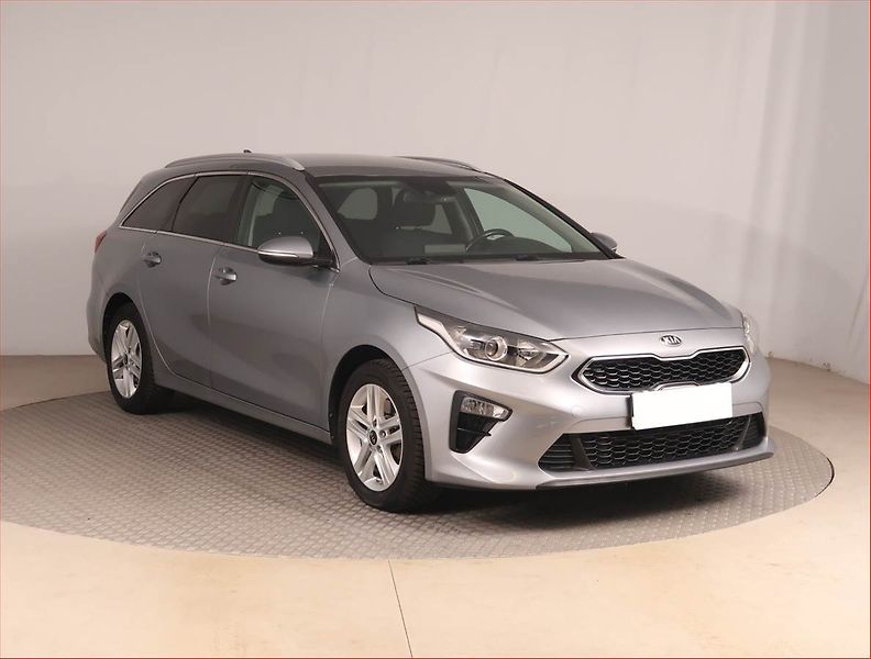 Kia Ceed (2018) 1.4 T-GDI, Serv.kniha - fotografie inzerátu