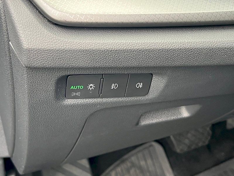 Škoda Octavia (2022) Ambition 1.5TSi M-HEV 110kW 7° - fotka 26 z 28