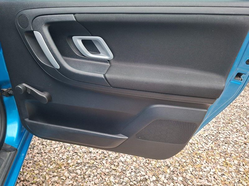 Škoda Roomster (2008) 1.4i 16V 63kW -VÝBAVA - fotka 28 z 35