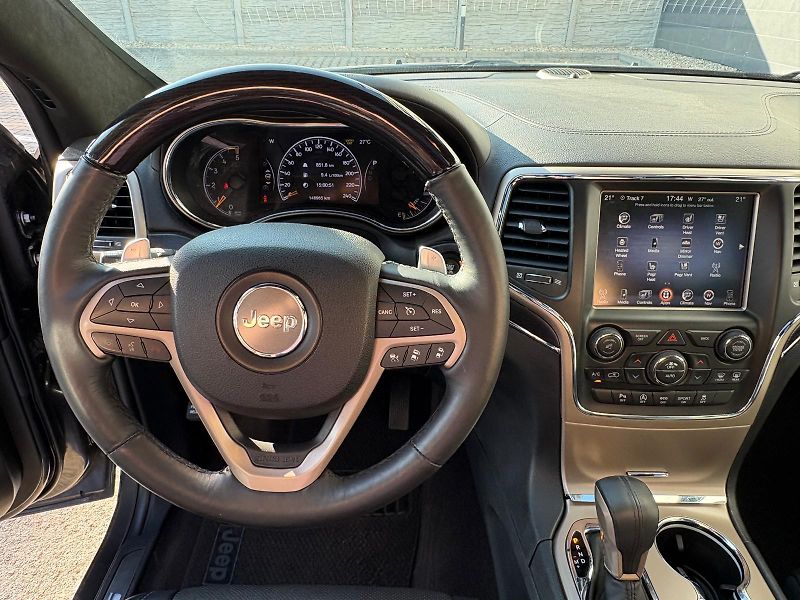 Jeep Grand Cherokee 3.0 CRD 184 kW 4X4 SUMMIT, ČR - fotka 23 z 59