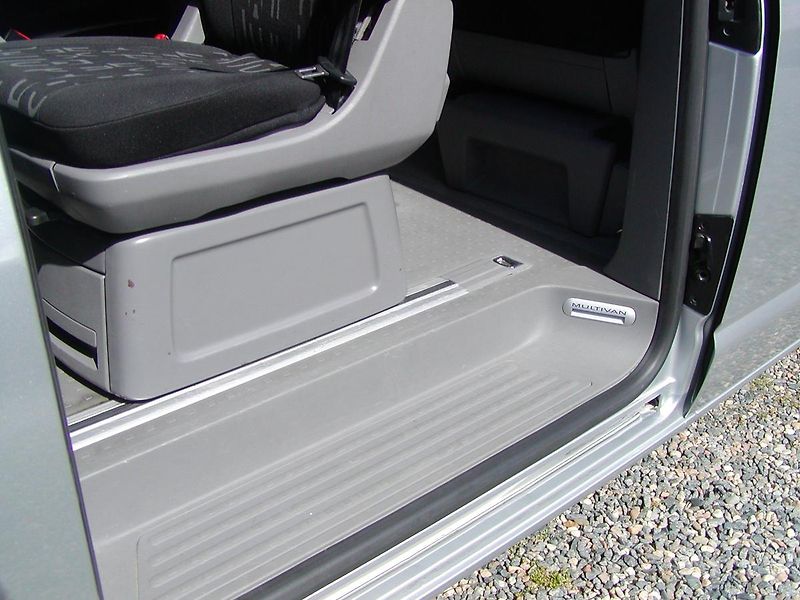 Volkswagen Multivan 2.5TDi, 96kW, KLIMA PAKET!! - fotka 35 z 51