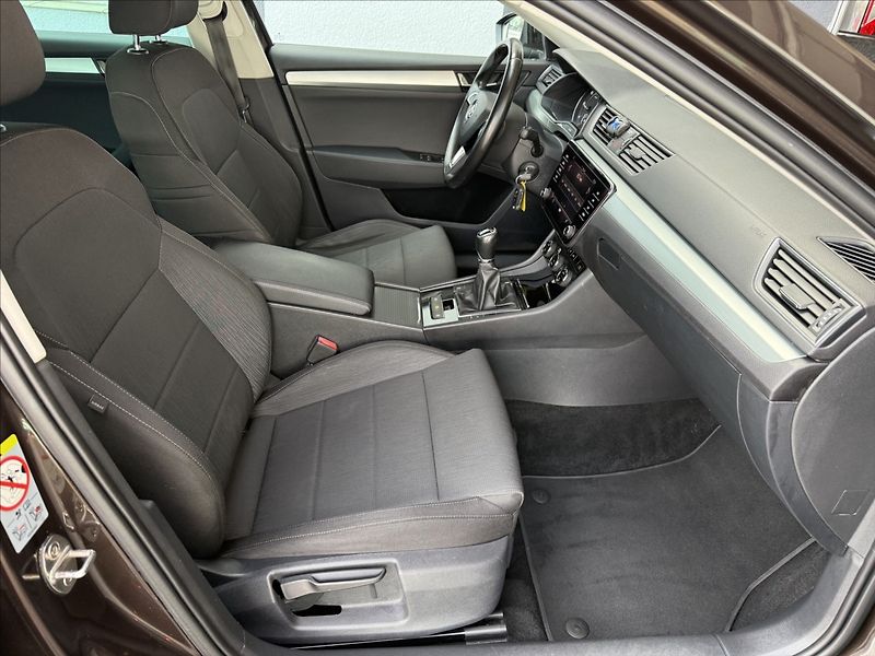 Škoda Superb 2,0 TDI 4x4 nové rozvody - fotka 12 z 30