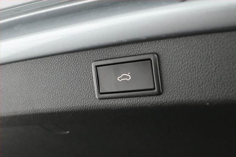 Škoda Superb (2020) Laurin&Klement 2.0 TDI - fotka 19 z 19