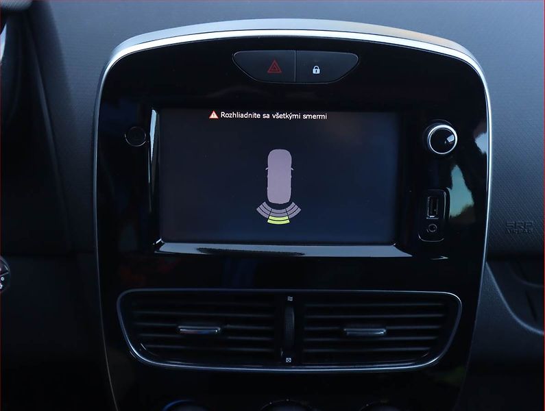 Renault Clio (2017) 0.9 TCe, Navi, Tempomat - fotka 16 z 19