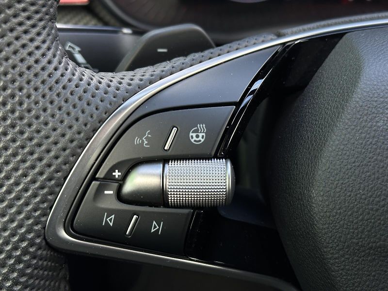 Škoda Fabia 1.0TSi DSG Monte Carlo 116PS B - fotka 20 z 43