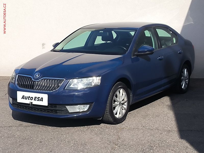 Škoda Octavia (2016) 1.6 TDi, ČR, AC, výhřev sed - fotka 3 z 18