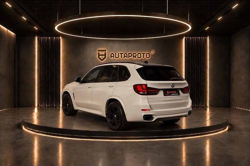 BMW X5 (2017) xDrive25d-Mpaket-KAMERA-Tažné - fotka 4 z 14