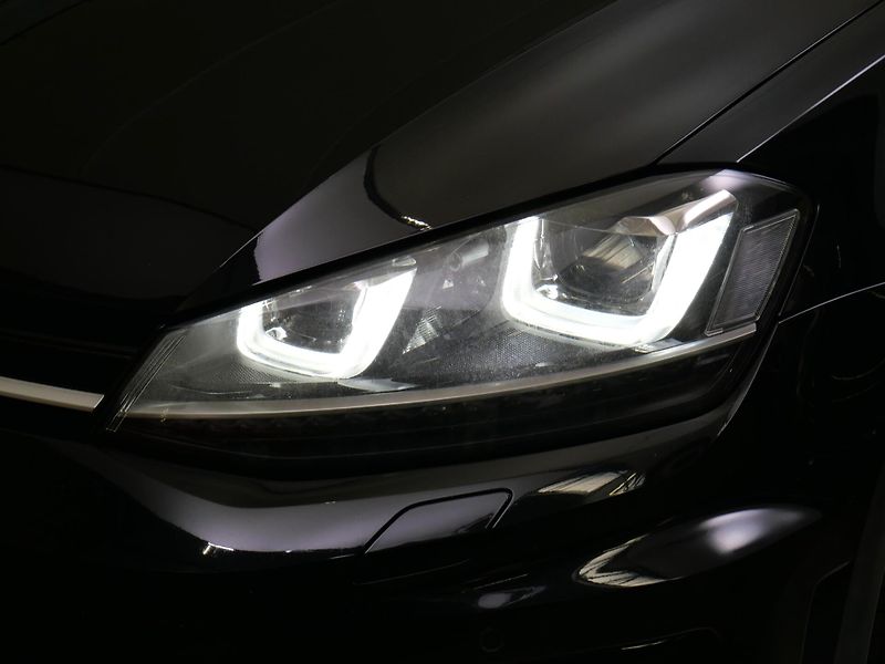 Volkswagen Golf - fotka 9 z 27