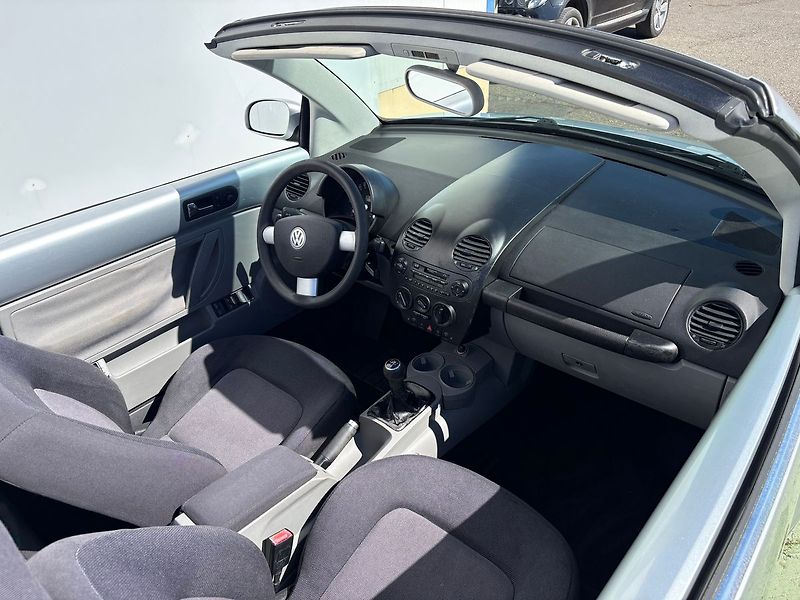 Volkswagen New Beetle 1.4, 55kW, Klima, Tažné - fotka 5 z 16