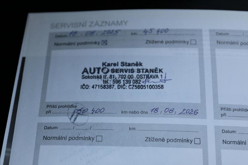 Citroën C4 1,2 1. Majitel, ČR, DPH - fotka 49 z 50