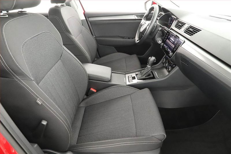 Škoda Superb (2023) Style 2.0 TDI - fotka 7 z 23