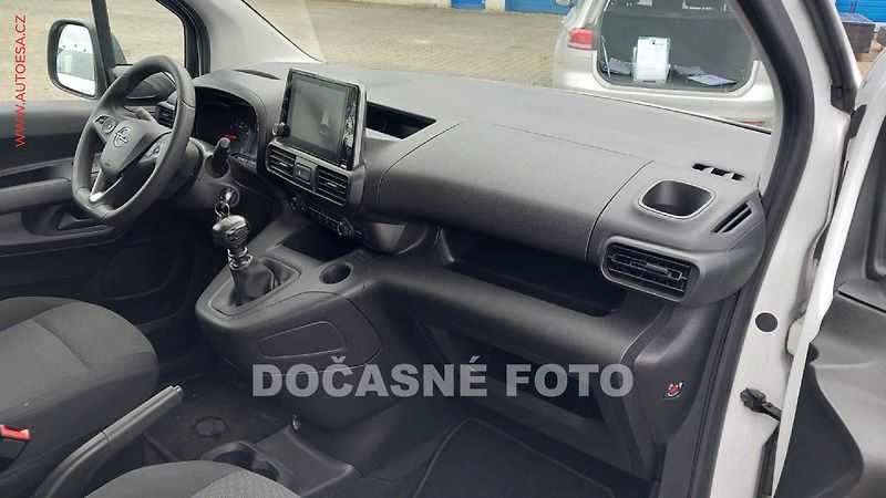 Opel Combo (2022) 1.5CDTi, Edition, navi, AC - fotka 6 z 7