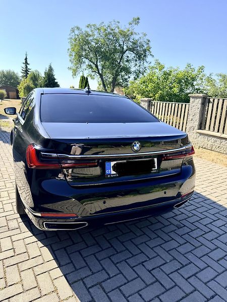 BMW Řada 7 (2021) xDrive, serviska, TZ, lasery - fotka 3 z 16