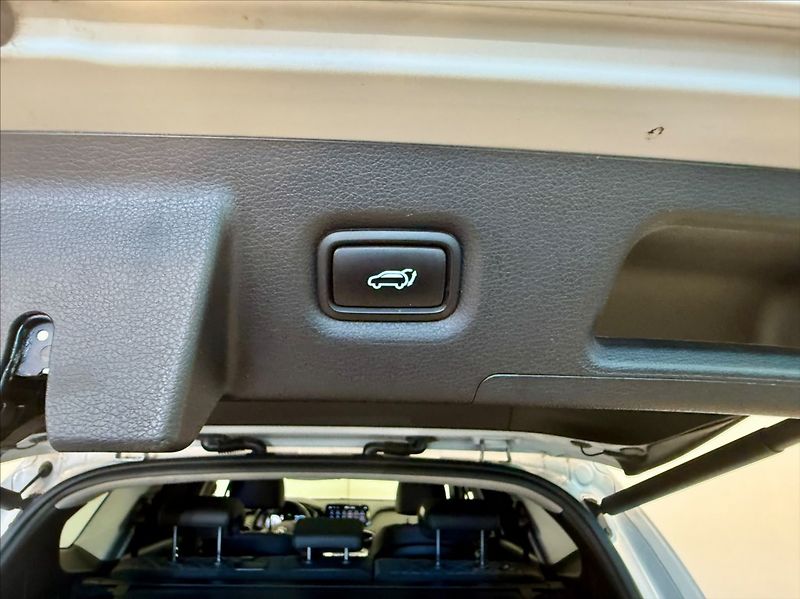 Hyundai Santa Fe 2,2 CRDI STYLE PREMIUM PANORAM - fotka 21 z 22
