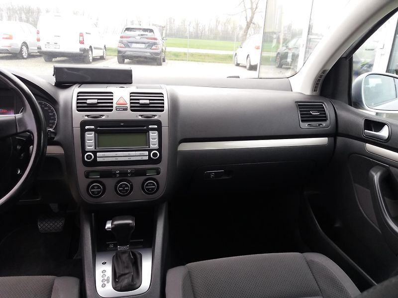 Volkswagen Golf 1.4TSi,90kW,DSG,SERVISNÍ KNÍŽK - fotka 9 z 22