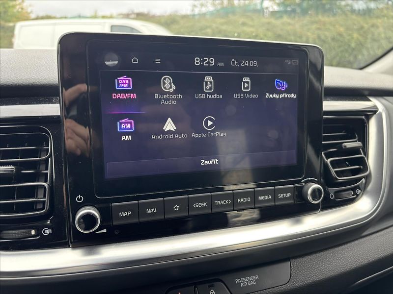 Kia Stonic 1,0 TGDi 73kW TOP ZÁRUKA NAVI - fotka 20 z 38