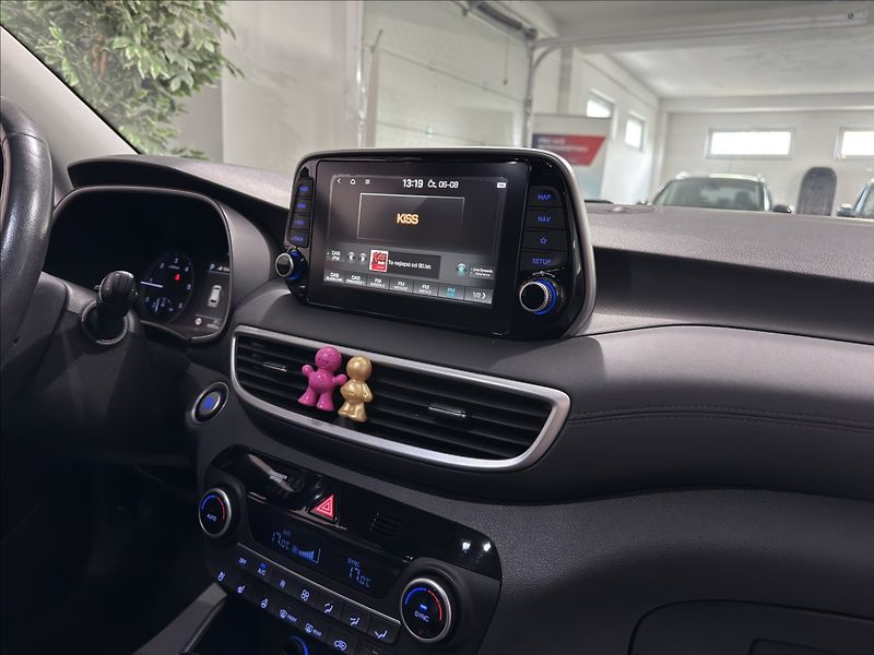 Hyundai Tucson 2,0   CRDI 4X4 136KW PREMIUM - fotka 20 z 38