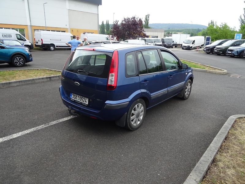 Ford Fusion (2007) 1.4 Trend - fotka 7 z 17
