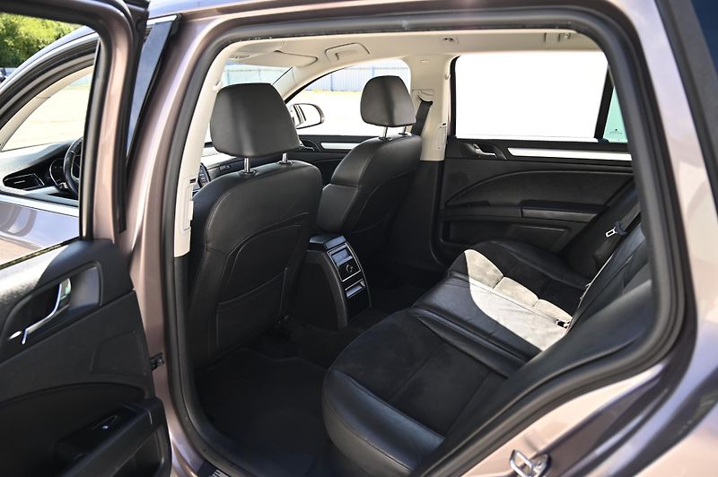 Škoda Superb 2.0TDI 125KW rezervace 3/2011 - fotka 29 z 43
