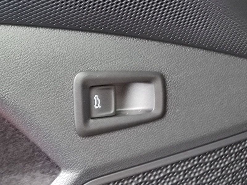 Škoda Kodiaq (2024) Exclusive selection 2,0 Tdi 14 - fotka 31 z 48