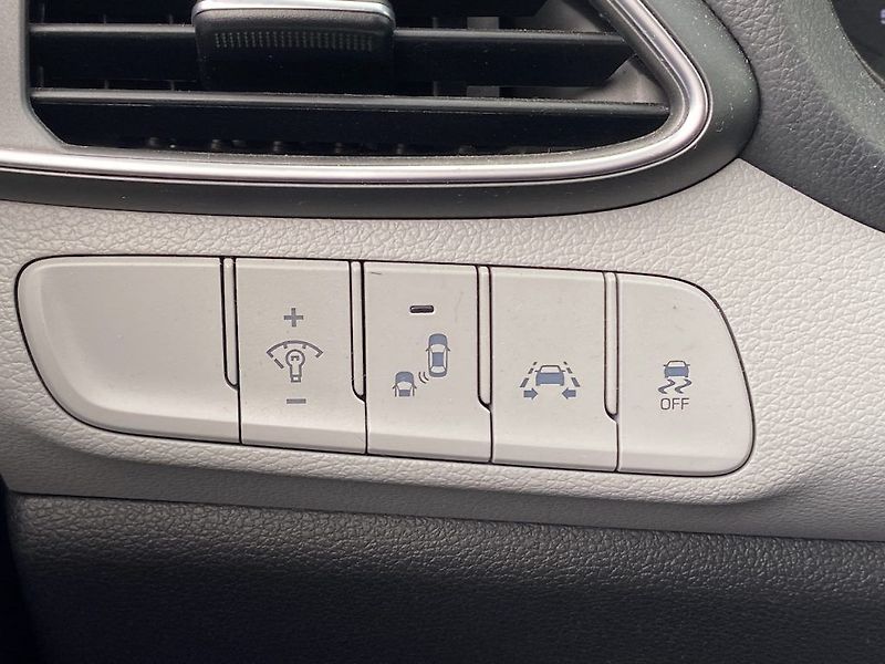 Hyundai i30 1.4T-GDi, ČR, automat, tažné - fotka 20 z 25