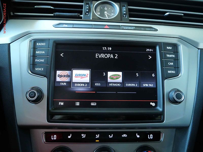 Volkswagen Passat (2015) 2.0 TDi, LED, kamera, STK5/28 - fotka 18 z 21