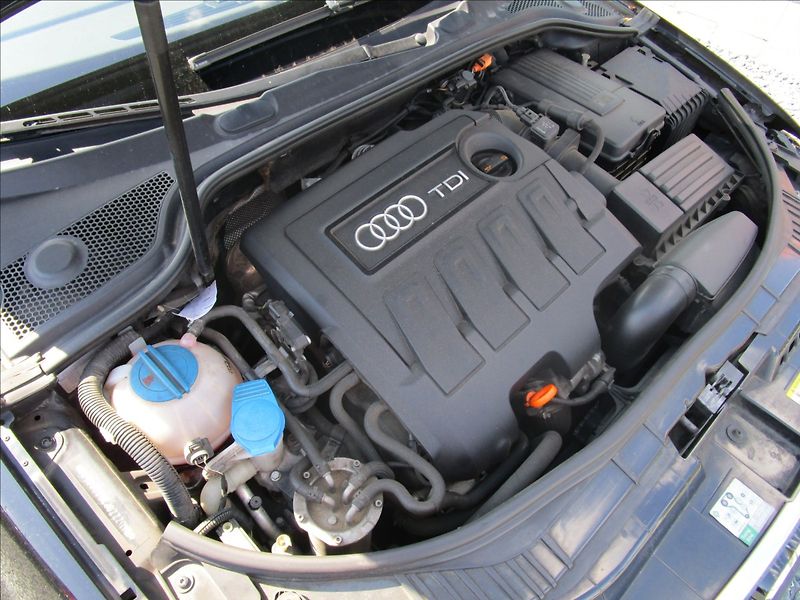 Audi A3 Sportback 1.6TDi  aut. klima, - fotka 36 z 37