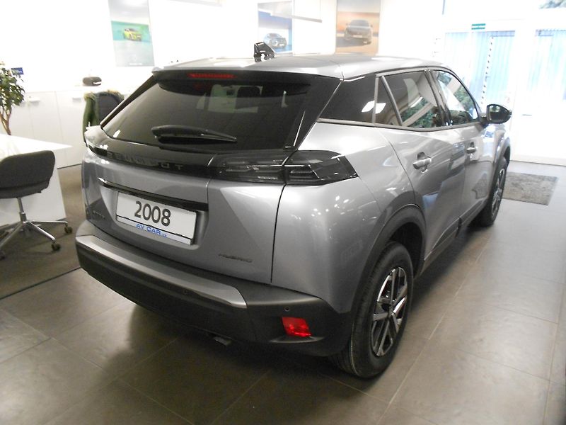 Peugeot 2008 BUSINESS Hybrid 110 e-DCS6 - fotka 2 z 6