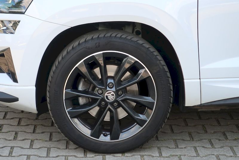 Škoda Karoq (2023) SPORTLINE 1.5 TSI 110 kW DSG - fotka 8 z 29