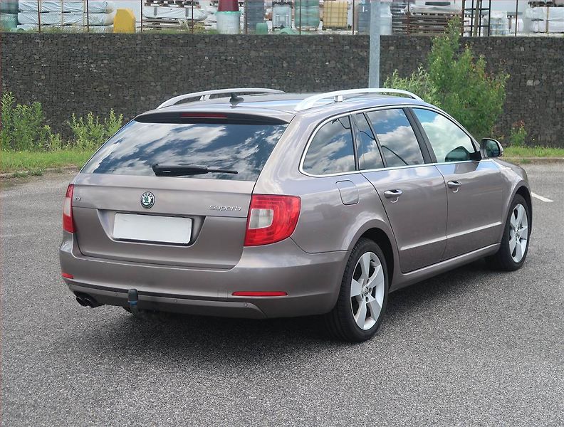 Škoda Superb (2012) 2.0 TDI, Serv.kniha, Tempomat - fotka 5 z 13