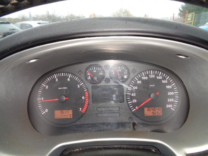 Seat Leon 1,6 - fotka 12 z 12