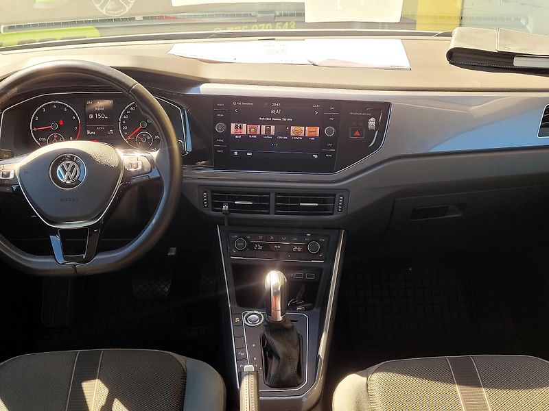 Volkswagen Polo 1,0TSi DSG Highline CEBIA - fotka 31 z 46